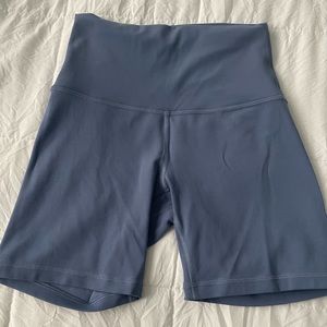 Lululemon Athletica Align 6” shorts in water drop